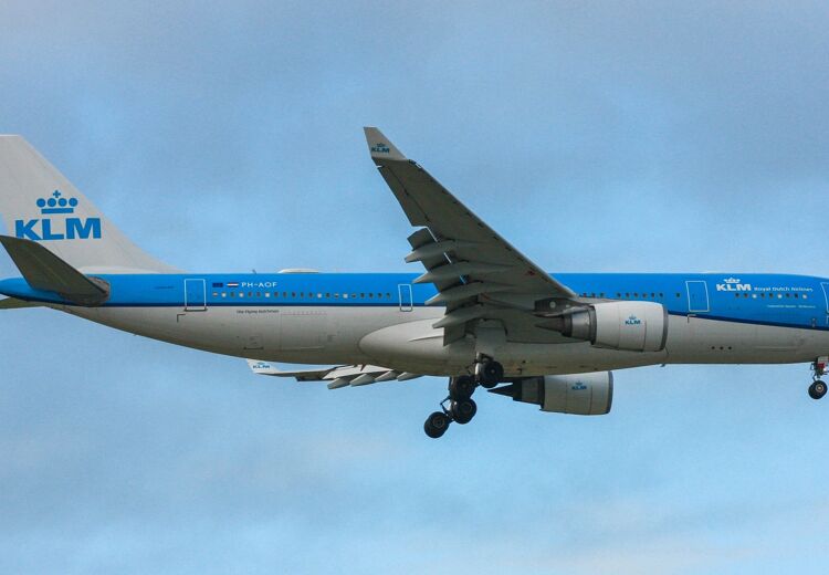 Een vliegtuig, en voor Maximiliano zijn geboorteplek!